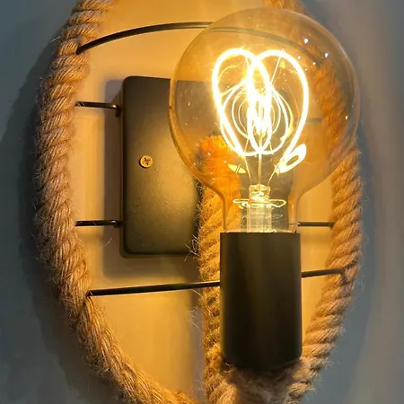 In Crosshills - North Yorkshire - Self Check In - * Kildwick